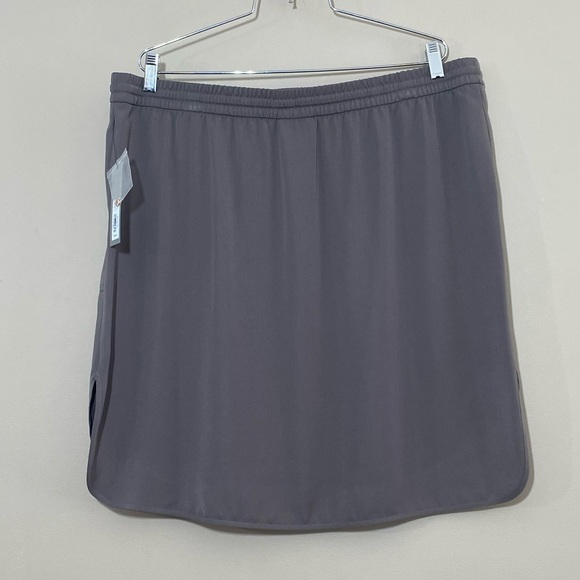 Nwt Apt.9 Gray woman’s Skirt size Large - Picture 2 of 9